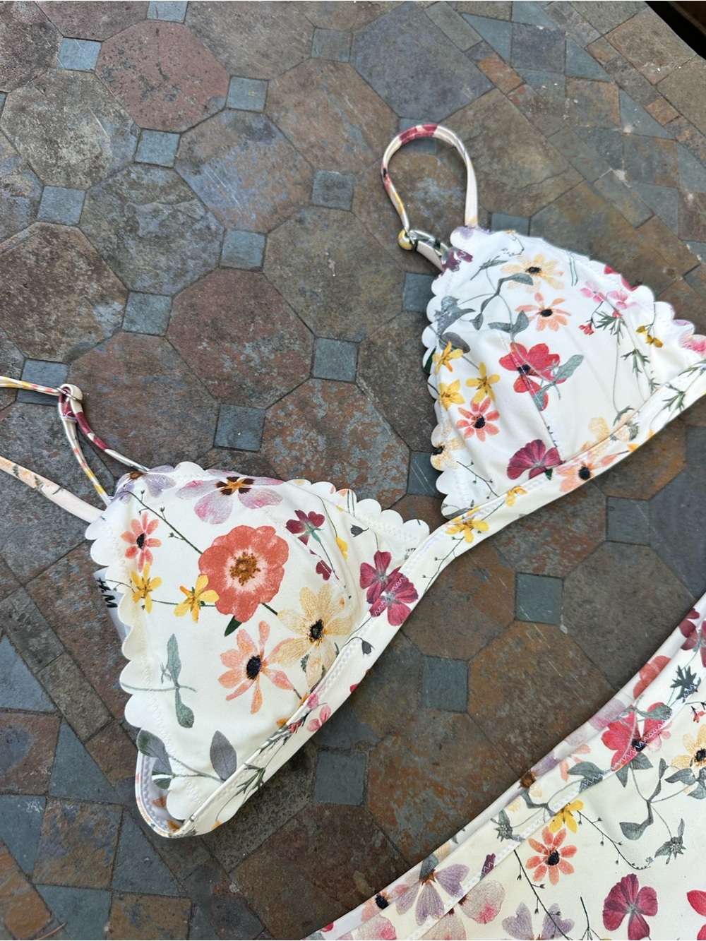 Floral Bikini Set - Picture 3 of 6